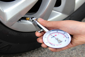 Измерение давления в шинах